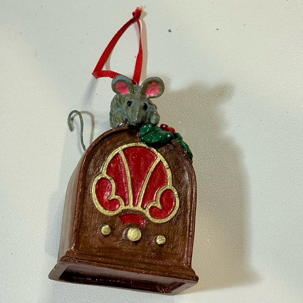 Vintage Santa and Rat Radio Ornament Set - Picture 5 of 7
